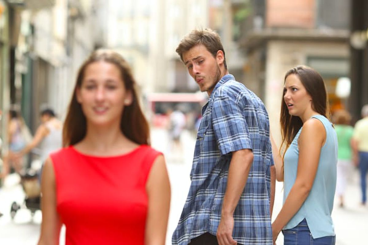 Distracted Boyfriend meme about Lion Pose